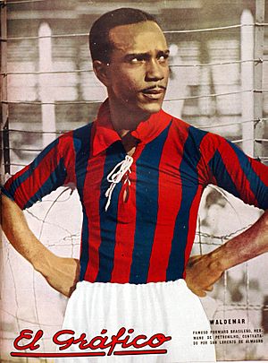 El brasileño Waldemar (San Lorenzo) - El Gráfico 818