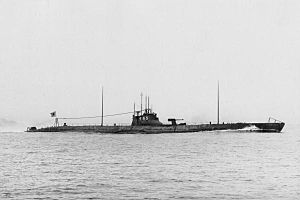 Japanese submarine I-165 in 1932.jpg