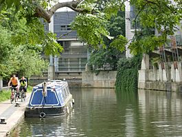 Regent's Canal, Camden Town - geograph.org.uk - 864035