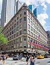 Saks Fifth Avenue (48155562261).jpg