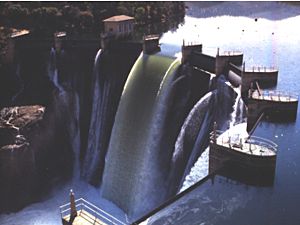 Old melones dam1