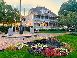 Veterans Memorial Park with Taverne of Richfield behind it.