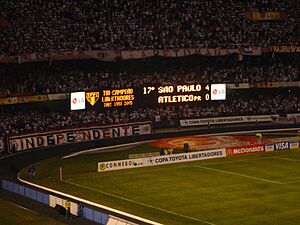 Sao paulo e atletico paranaense - copa libertadores de 2005 - 01