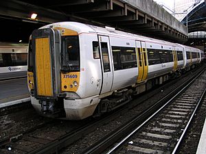 375609 at London Victoria