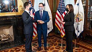 Harris swears in Buttigieg