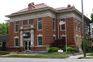 Macomb Public Library