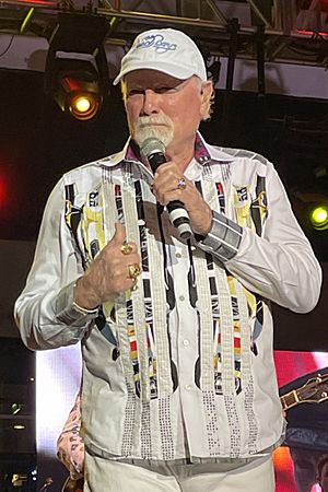 Mike Love 2022 (cropped).jpg