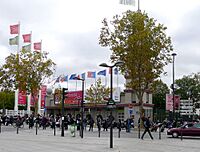 P1050976 Paris XV pte de Versailles entrée parc des expositions esplanade du 9.11.1989 rwk.JPG