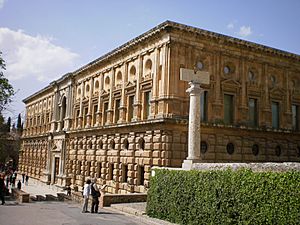 Palacio de Carlos V 01