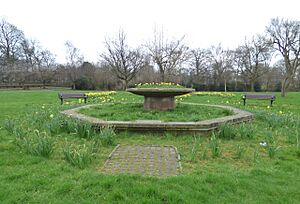 Queen Elizabeth Coronation Fountain, Piccadilly Gardens, Manchester, 2017 (geograph 5484707 by Gerald England)