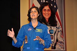 Sunita Lyn Williams - Science City - Kolkata 2013-04-02 7515