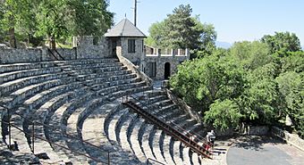 Castle Amphitheater (42822488842).jpg