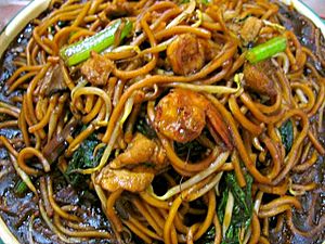 Chow mein 1 by yuen.jpg