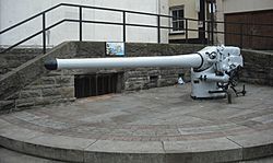 Deck gun. of UB-91, Chepstow.jpg