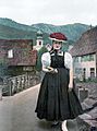 Schwarzwaelderin in Tracht um 1900