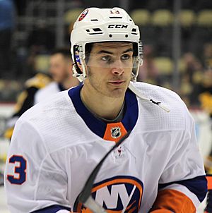 Matthew Barzal 2018-03-03 19486.jpg