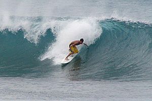 Oahu North Shore surfing hand drag