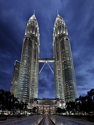 Petronas Panorama II (4to3).jpg