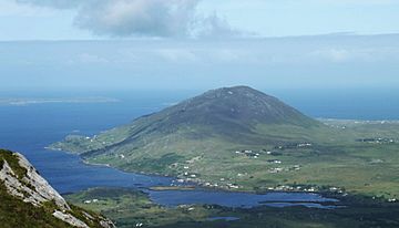 Tully mountain from diamond hill.jpg