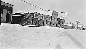 Turner Valley, Alberta (1932)