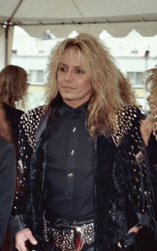 Vince-neil-1990