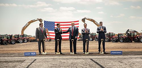 Foxconn groundbreaking 2018-06-28 (cropped)