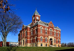 Livingston County Courthouse, Howell