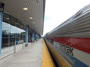 Niagara Falls station platform