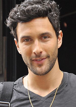 Noah Mills (cropped).jpg