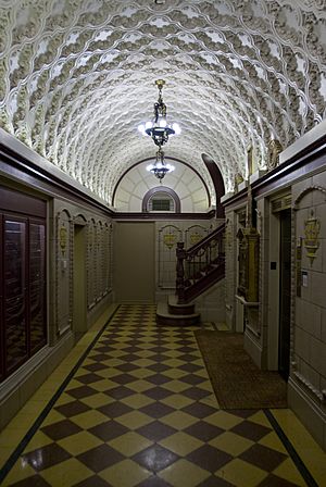 Orpheum Center Lobby (4242748261)