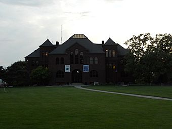 Pearsons Hall of Science.jpg