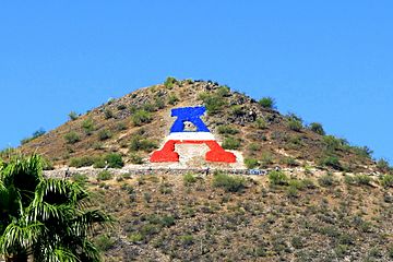 Sentinel Peak (Arizona).jpg