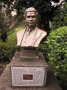 Srinivasa Ramanujam bust BITM