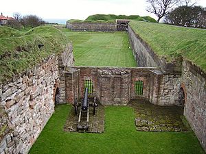 Berwick town walls. - geograph.org.uk - 148782