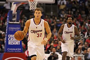 Blake Griffin brings ball up 20131118 Clippers v Grizzles