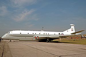 HS Nimrod MR.1 XV250 201 Sq Kinloss FINN 30.07.77 edited-2