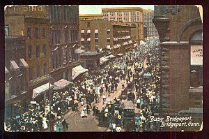 PostcardBusyStreetBridgeportCT1910