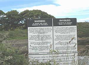 An MOD warning at Porth y Felin - geograph.org.uk - 876681