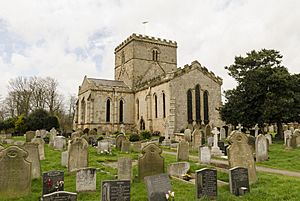 Filey, St Oswald's church (33968797576).jpg