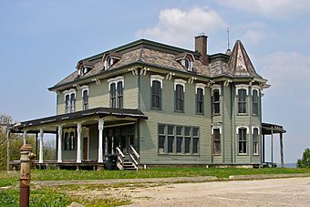 John Deere Mansion Moline.JPG