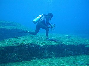 Yonaguni Ruins Scuba