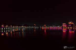 Night View of Lakota lake Jamnagar. 01