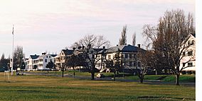 Pt Townsend, WA Ft. Worden buildings 01.jpg