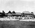 COLLECTIE TROPENMUSEUM Mensen aan het werk op bamboe-onderneming Petitjean te Tangerang West-Java TMnr 10011472