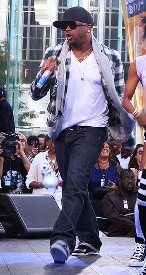 The-Dream performing.jpg