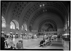 21 interior waiting room union station 030030pu