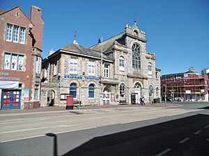 Brixham Town Hall (geograph 5339060)