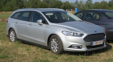 Ford Mondeo Mk V (estate) in Saarland (cropped).jpg