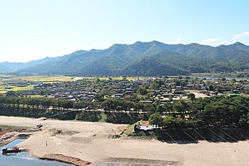 Hahoe Folk Village 02.jpg