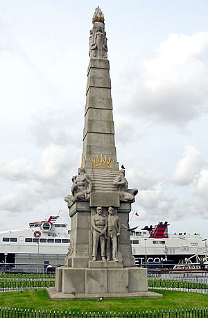 Memorial to the Engine Room Heroes Liverpool 1